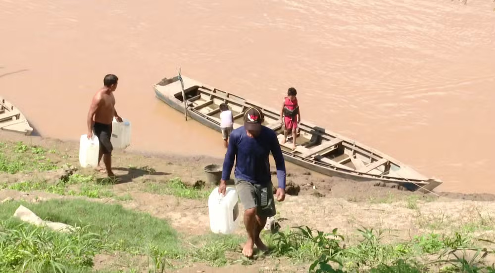 Ribeirinhos enfrentam falta de água em Porto Velho